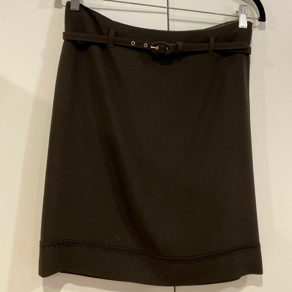 MOSCHINO CHEAP AND CHIC brown skirt USA size 8 knee length, zipper closur